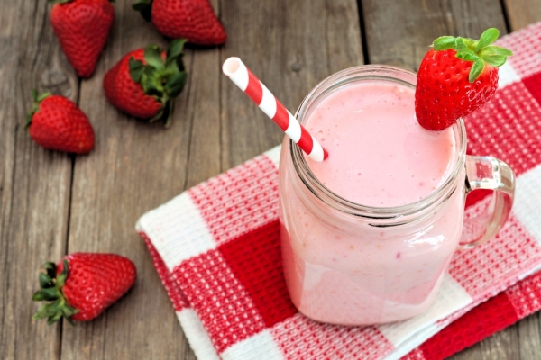 5 λαχταριστά smoothies με φράουλα