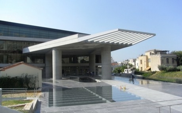 &Tau;&iota; &lambda;έ&tau;&epsilon;&hellip; &pi;ά&mu;&epsilon; &mu;&iota;&alpha; &beta;ό&lambda;&tau;&alpha; &sigma;&tau;&omicron; &Mu;&omicron;&upsilon;&sigma;&epsilon;ί&omicron;;