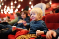 Πότε να (πρωτο)πάτε το παιδί σινεμά και τι να προσέξετε