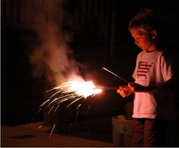 &Sigma;&upsilon;&mu;&beta;&omicron;&upsilon;&lambda;έ&sigmaf; &epsilon;&nu; ό&psi;&epsilon;&iota; &Pi;ά&sigma;&chi;&alpha; &alpha;&pi;ό &laquo;&Tau;&omicron; &Chi;&alpha;&mu;ό&gamma;&epsilon;&lambda;&omicron; &tau;&omicron;&upsilon; &Pi;&alpha;&iota;&delta;&iota;&omicron;ύ&raquo;